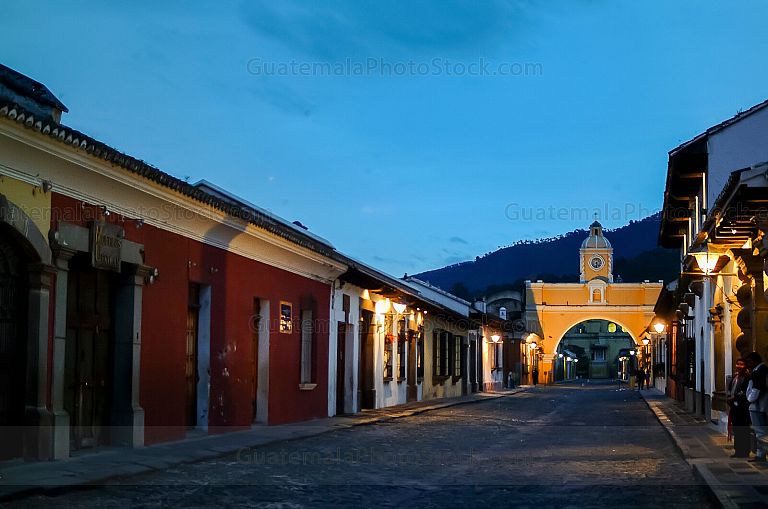Amanecer en la Antigua Guatemala