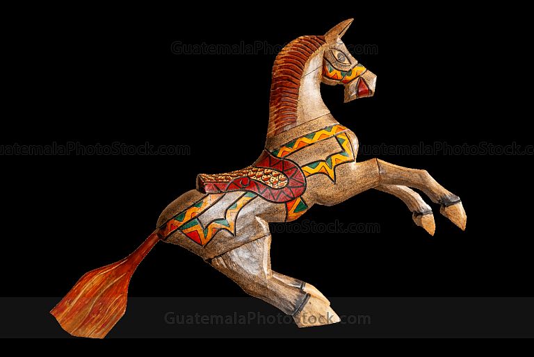 Artesania de madera en forma de caballo