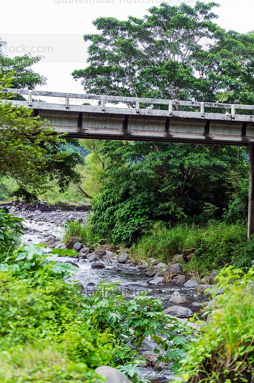Río y puente Cantil, Escuintla