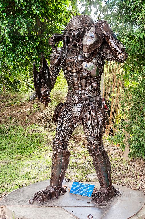 Escultura de El Depredador