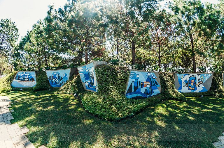 Murales de Efrain Recinos en Santo Domingo del Cerro