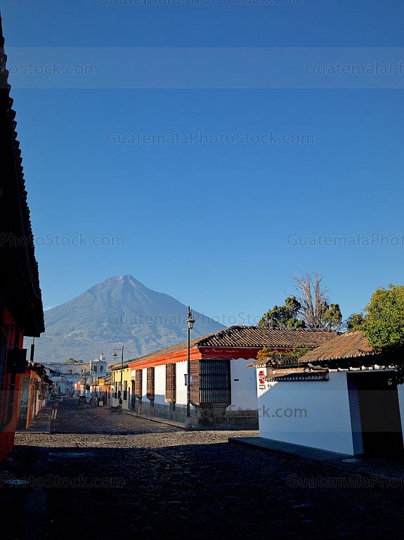 Amanecer en la Antigua Guatemala