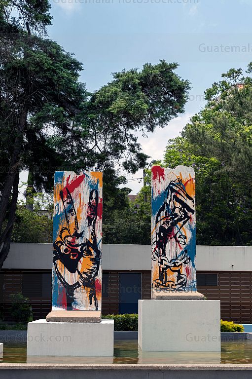 Partes del Muro de Berlín, Plaza Berlín, Zona 14