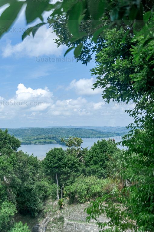 Laguna de Yaxhá, Petén