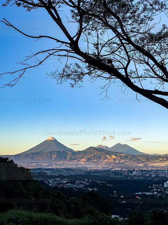 Cadena volcánica y la Ciudad de Guatemala