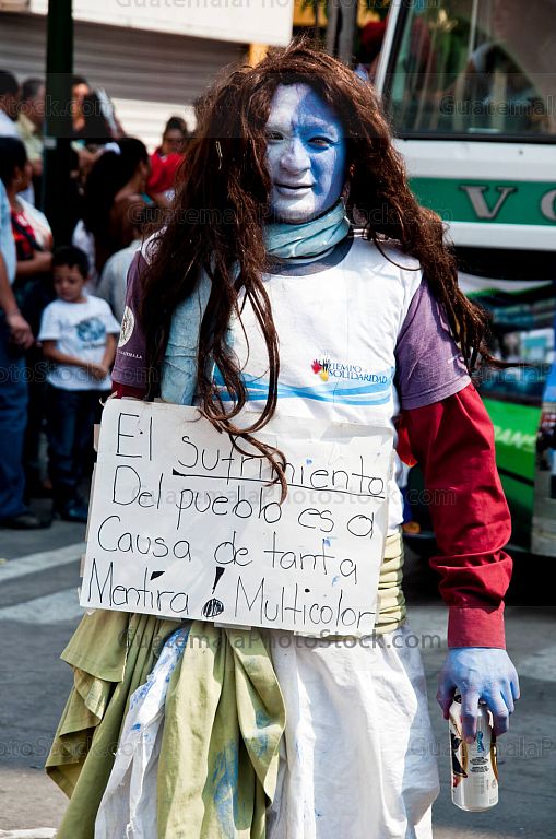 Disfraz de parodia en la Huelga de Dolores