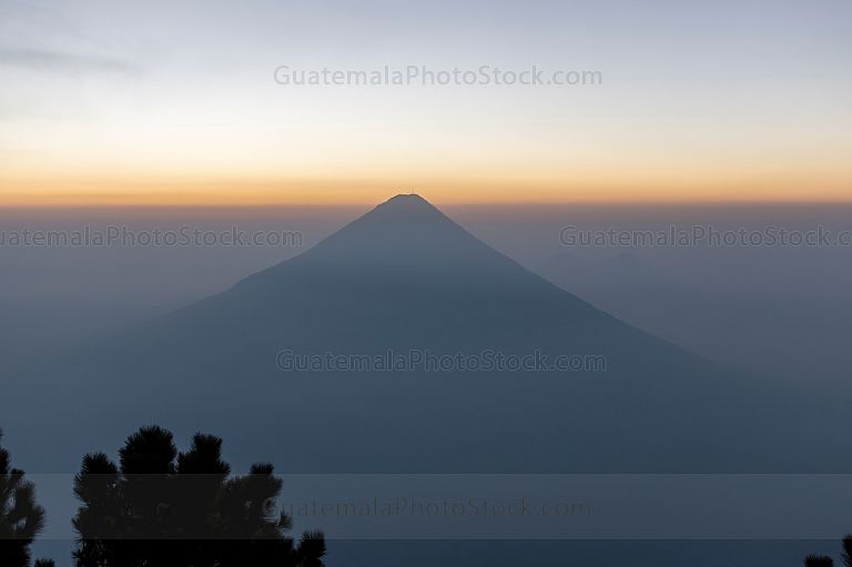 Amanecer desde el Volcán Acatenango