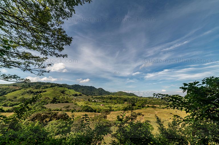 Senderos en la finca el amate