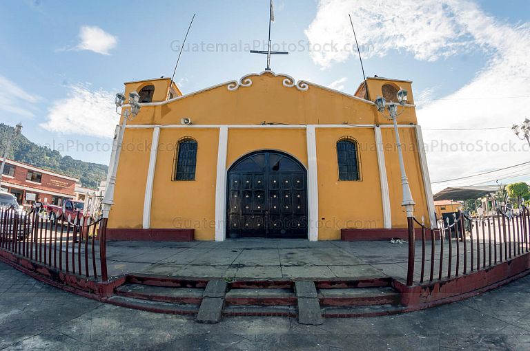 Fachada de la Iglesia de Santa Lucia Milpas Altas