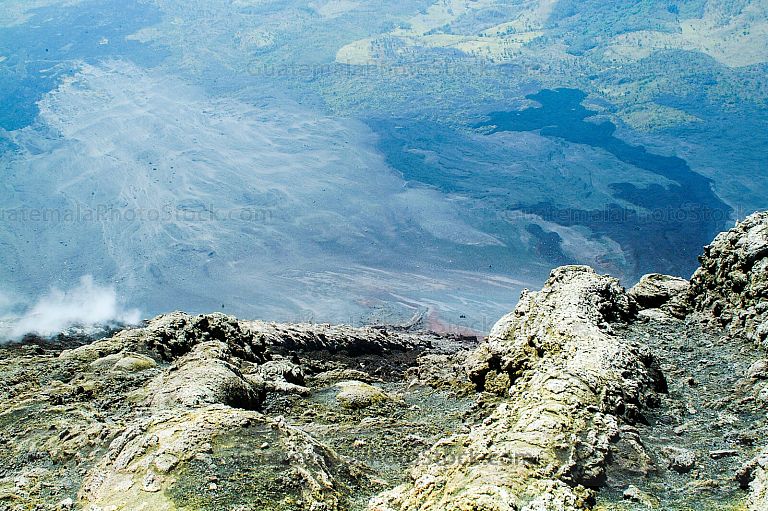 Crater y faldas del Volcán de Pacaya