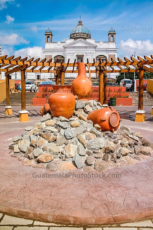 Plaza sobre el Mercado Central