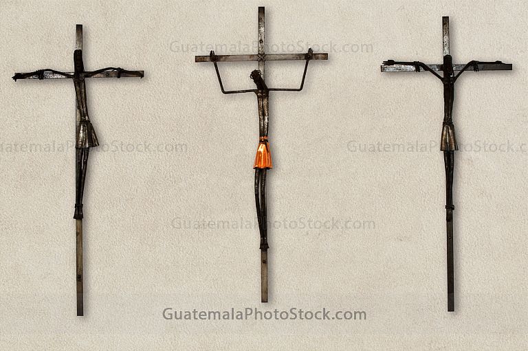 Santo Vía Crucis, Estación XII Jesús muere en la cruz