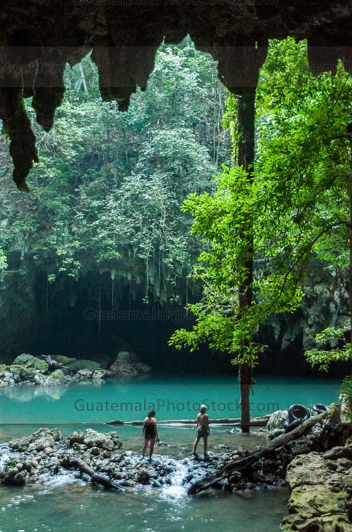 Río Chiyú, Cuevas de Setzol