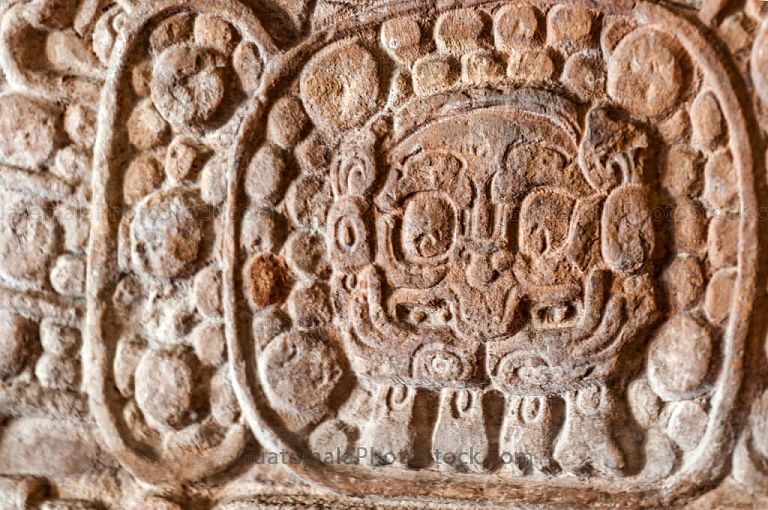 Detalle de estela maya