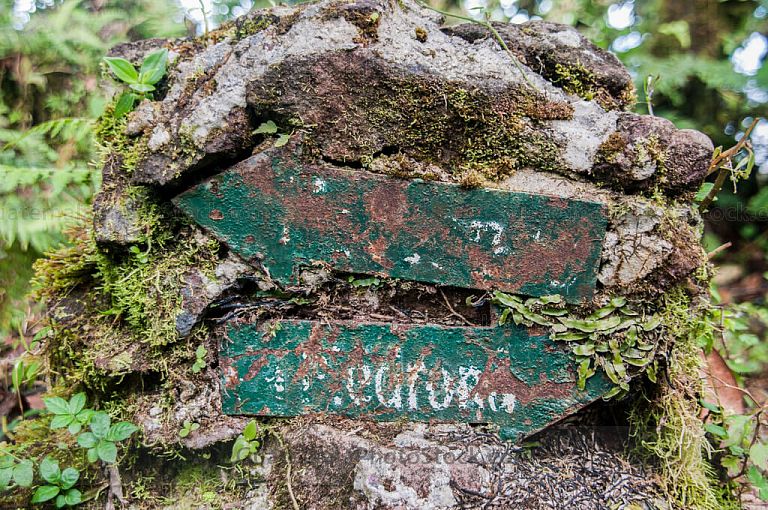 Señalización en el Volcán Suchitán