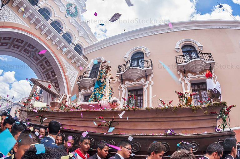 Rezado de la Virgen de la Asunción