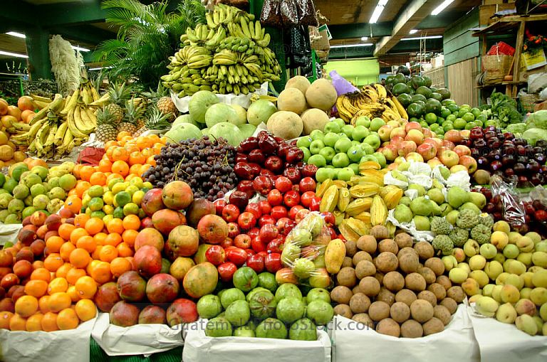 Venta de frutas en el mercado central