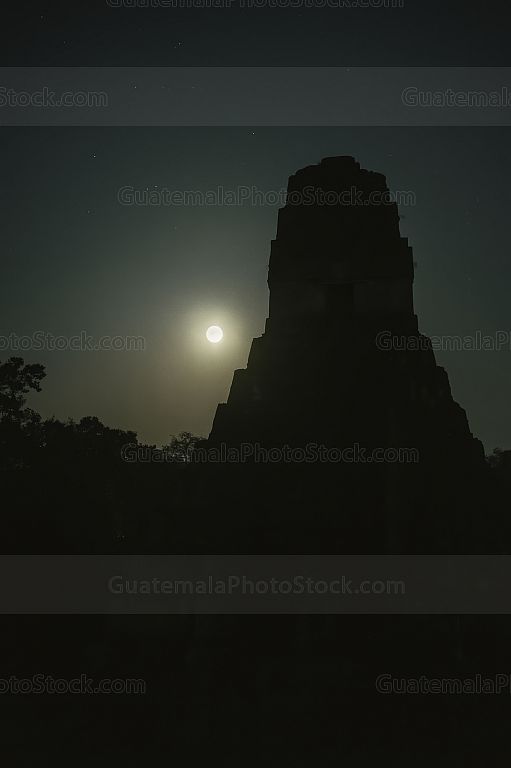 Astrofotografía desde Tikal