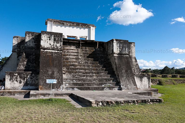 Estructura 4 , Templo-Palacio de Zaculeu