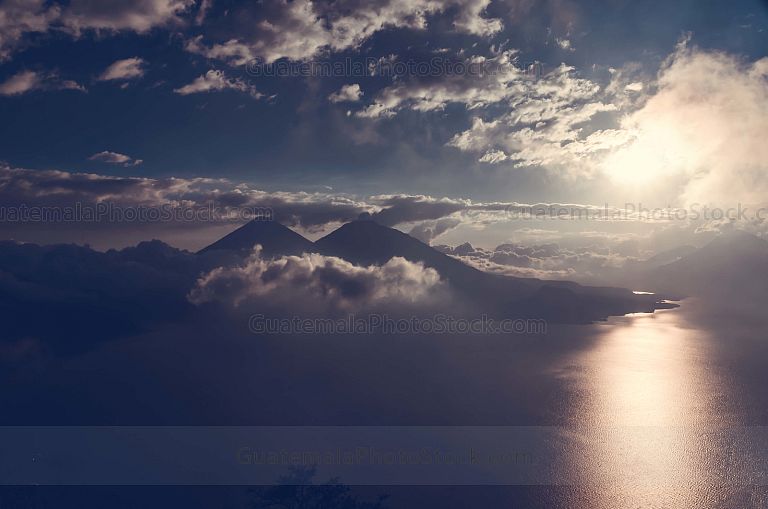 Atardecer en el Lago de Atitlán, Sololá