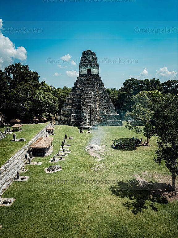 Gran Plaza, Tikal