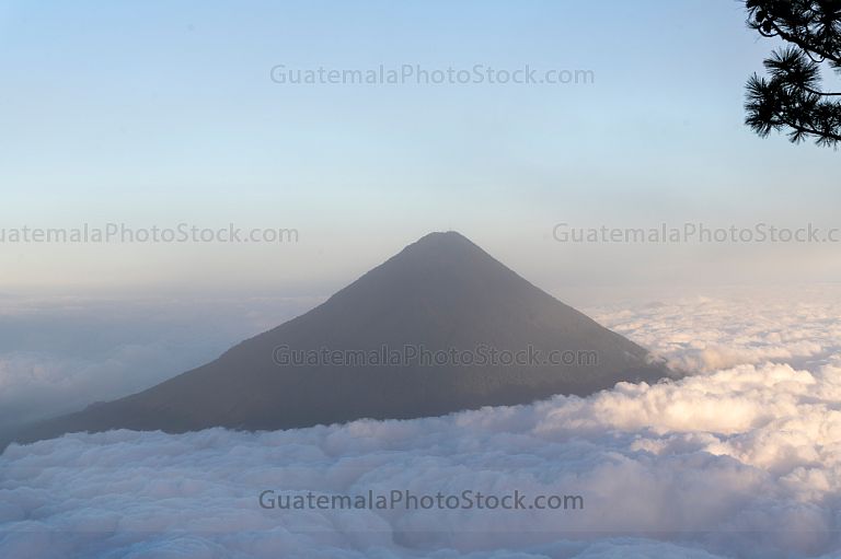 Volcán de Agua al atardecer