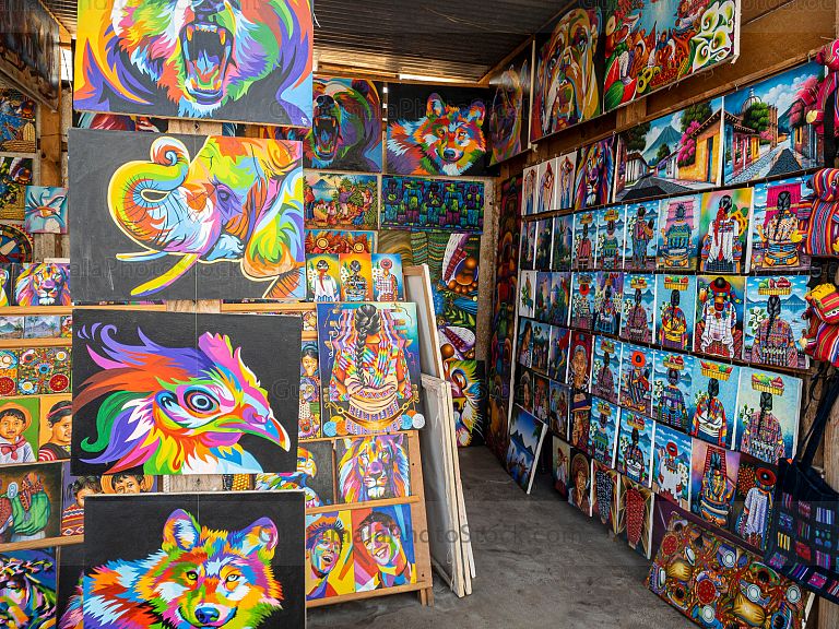 Tienda y galeria de arte en San Juan La Laguna
