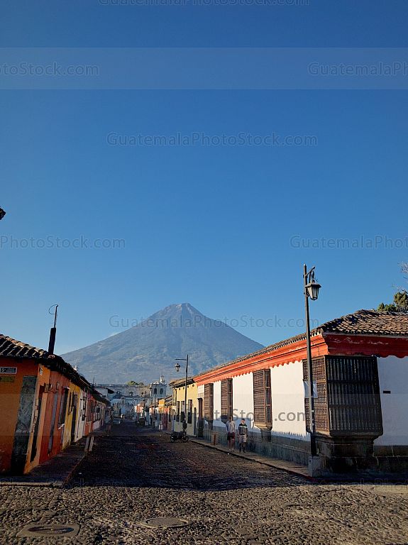 Amanecer en la Antigua Guatemala
