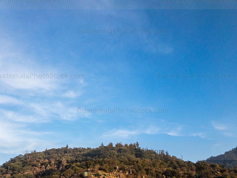 Cielo azul desde la cubre de los Cuchumatanes
