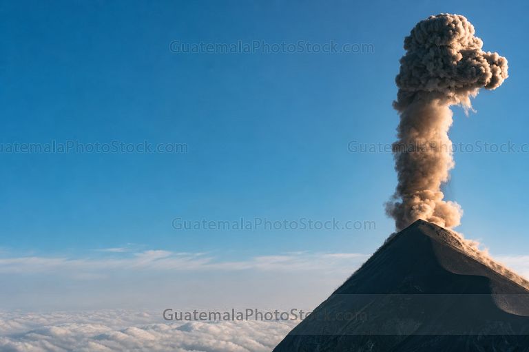 Erupción del Volcán de Fuego