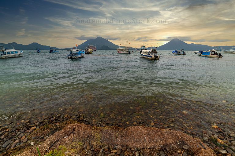 Atardecer en el Lago de Atitlán, Sololá