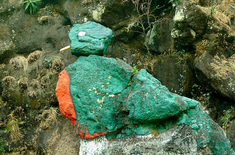 Quetzal de piedra