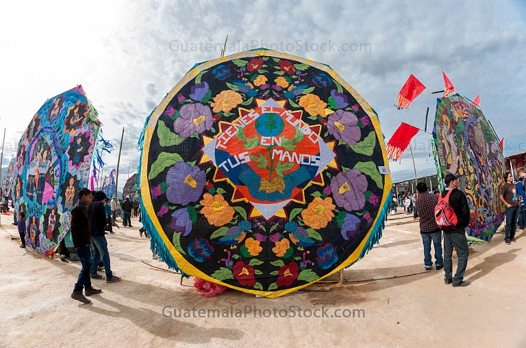 Exposición de Barrilete Gigante