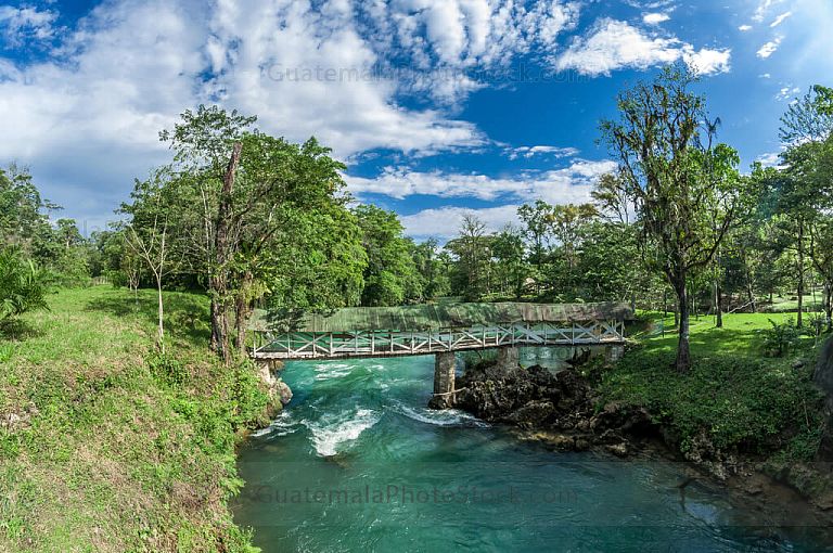 Puente sobre el Río Sebol