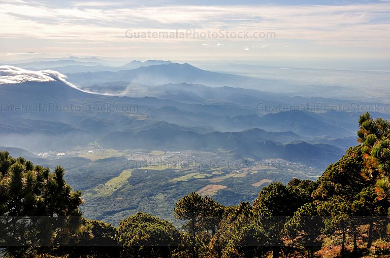 Tierras de la Costa Sur desde el Volcán de Agua