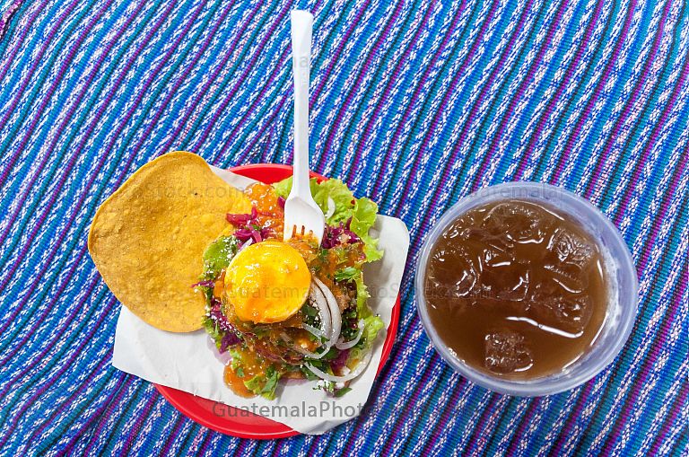 Enchilada y fresco de suchiles