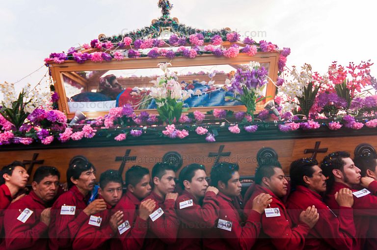 Procesión de la imagen de Cristo Sepultado