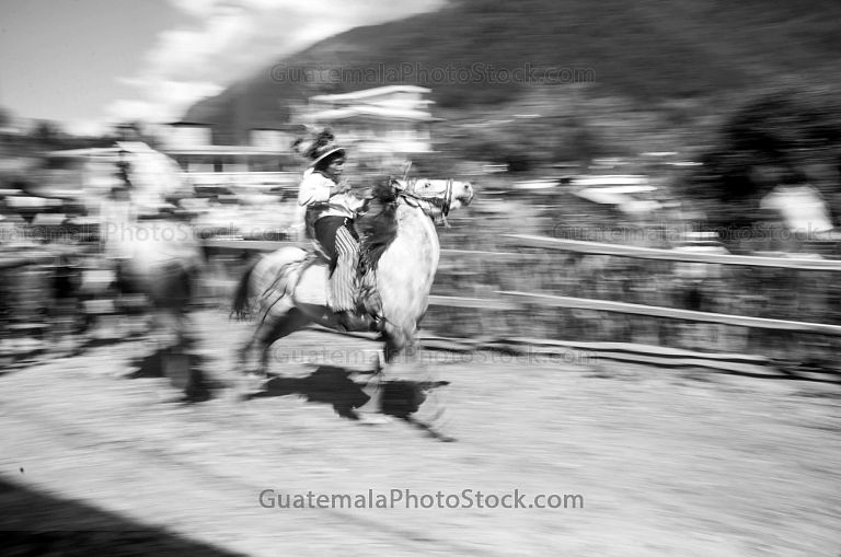 Carrera de caballos en Todos Santos Cuchumatán
