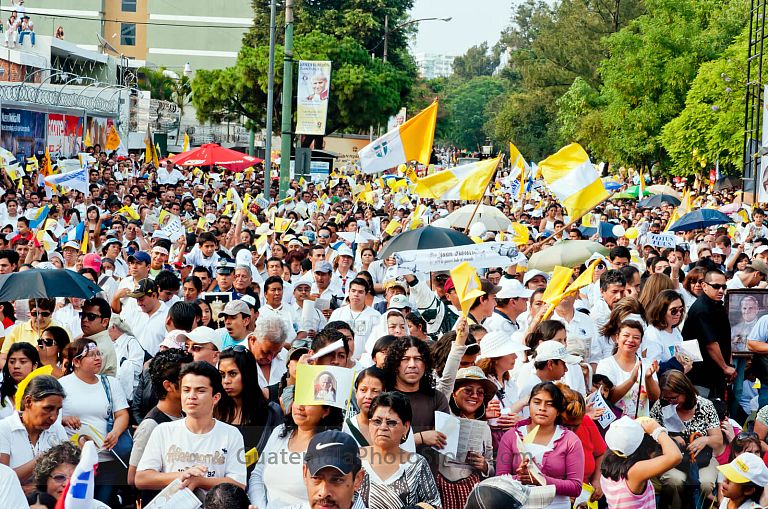 Feligreses en la Misa de Acción de Gracias
