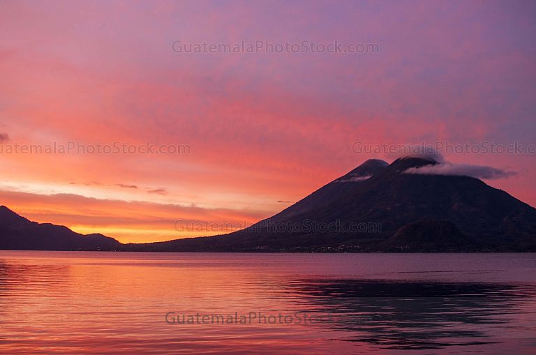 Amanecer en Atitlán, Sololá