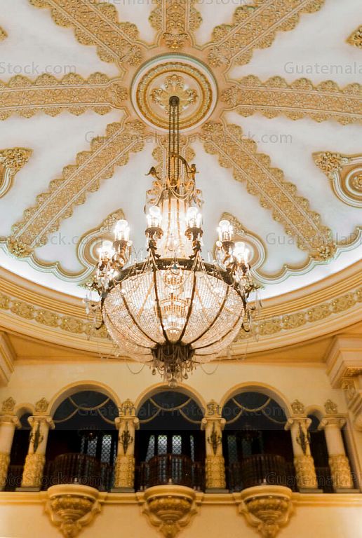 Lampara del Salón de Protocolo