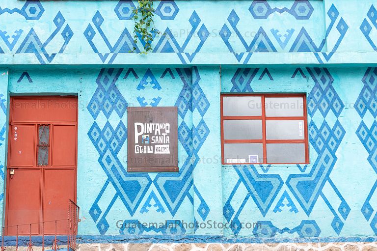 Fachada de casa en Santa Catarina Palopó