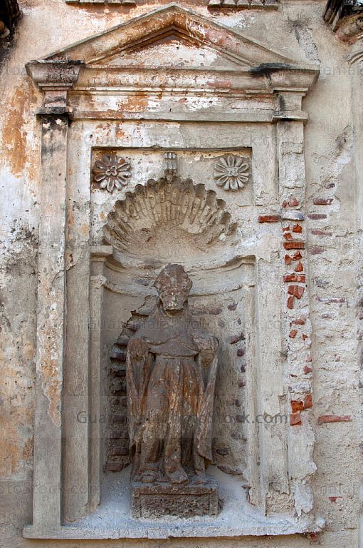 Detalle de fachada de iglesia en Antigua Guatemala