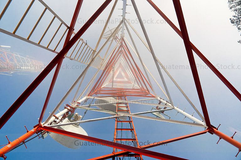 Antena de comunicación en el Volcán de Agua