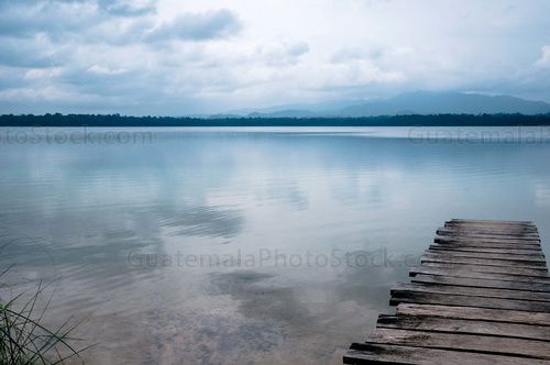 Muelle en Laguna de Lachuá