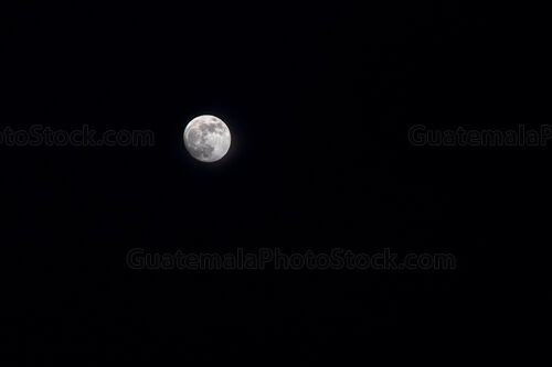 Luna creciente al 96 porciento