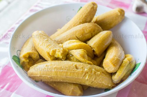 Platanos cocidos para la machuca