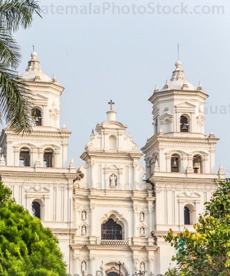 Fachada de la Basilica de Esquipulas