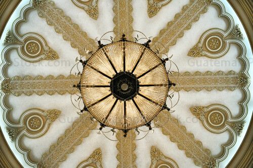 Lampara del Palacio Nacional de la Cultura