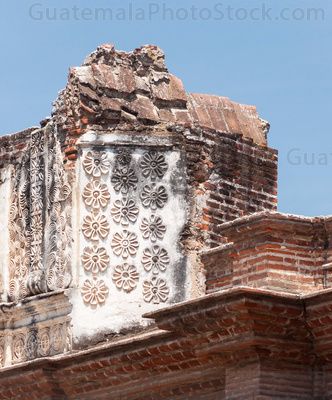 Ruina colonial de la Iglesia San Sebastian